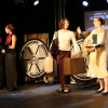 Die Mittel- und Oberstufen-Theater-AG nahm das Publikum mit auf eine spannende Reise in die Goldenen Zwanziger